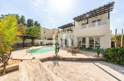 Villa - 4 Bedrooms - 4 Bathrooms for rent in Meadows 9 - Meadows - Dubai