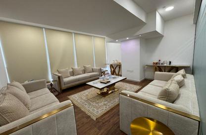 Office Space - 7+ Bedrooms - 3 Bathrooms for rent in Hamdan Street - Abu Dhabi