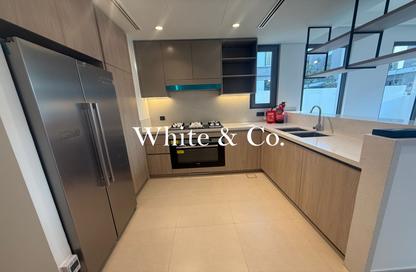 Townhouse - 4 - 4 for rent in Aura Gardens - Tilal Al Ghaf - Dubai