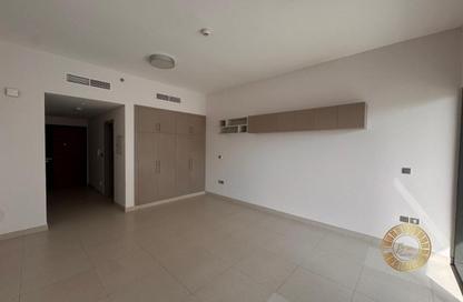 Apartment - Studio - 1 for rent in Al Waleed Garden 2 - Al Waleed Garden - Al Jaddaf - Dubai Apartment - Studio - 1 for rent in Al Waleed Garden 2 - Al Waleed Garden - Al Jaddaf - Dubai
