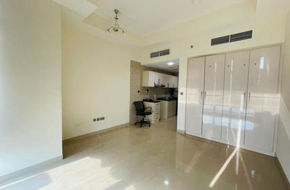 Apartment - Studio - 1 Bathroom for rent in Uniestate Millennium Tower - Dubai Silicon Oasis - Dubai