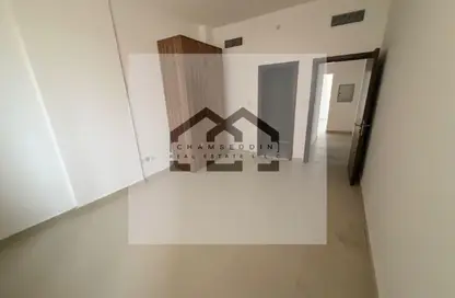 شقة - 2 غرف نوم - 3 حمامات للبيع في قرية الاميرة - الياسمين - عجمان