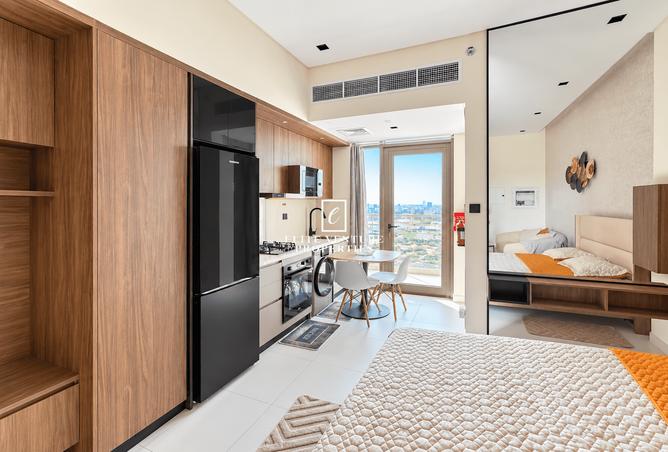 FULLY FURNISHED | MODERN STUDIO | PRIME LOCATION photo 3