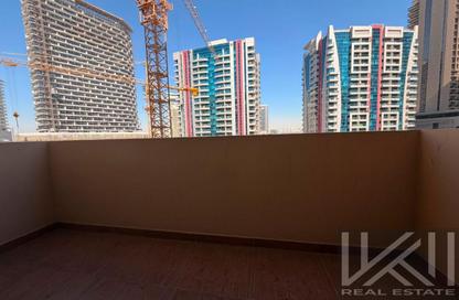 شقة - 1 حمام للايجار في مساكن النخبة رقم 1 - مساكن النخبة الرياضية - مدينة دبي الرياضية - دبي