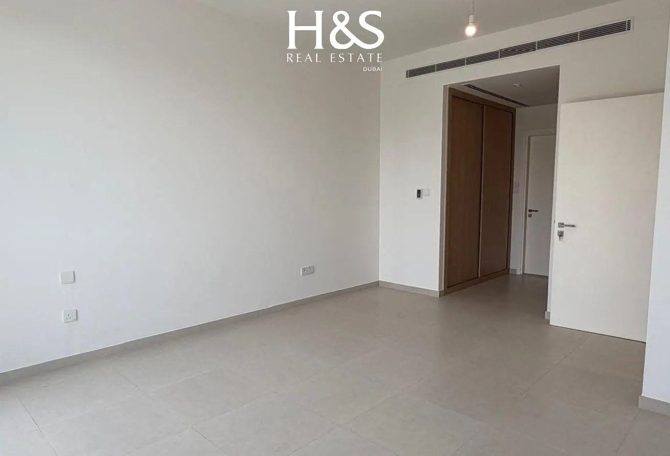 156932123 - Property Main Image