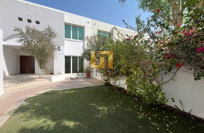 Villa - 4 - 6 for rent in Umm Suqeim 3 Villas - Umm Suqeim 3 - Umm Suqeim - Dubai