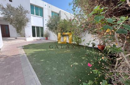 Villa - 4 - 6 for rent in Umm Suqeim 3 Villas - Umm Suqeim 3 - Umm Suqeim - Dubai