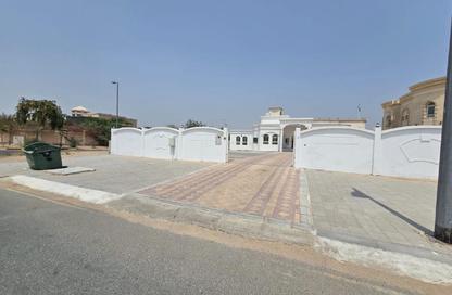 Villa - 4 Bedrooms - 3 Bathrooms for rent in Al Jurf 2 - Al Jurf - Ajman Downtown - Ajman