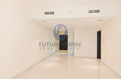 شقة - غرفة نوم - 2 حمامات للايجار في برج دوجا - شارع الشيخ زايد - دبي