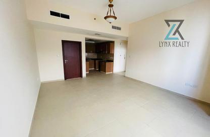 Apartment - 1 Bedroom - 2 Bathrooms for rent in Al Marzooqi Building - Al Jaddaf - Dubai