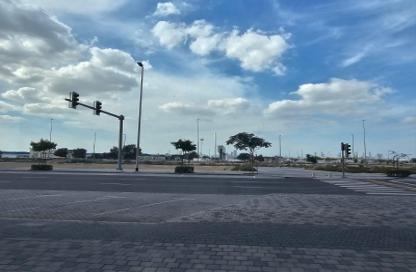 Shop - Studio - 1 Bathroom for rent in Petalz By Danube 1 - Petalz by Danube - International City - Dubai