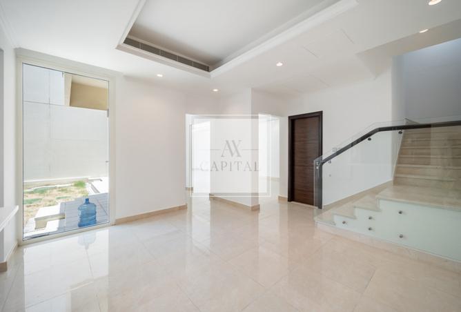 4-bed villa in Cluster 3 · Vacant — photo 3