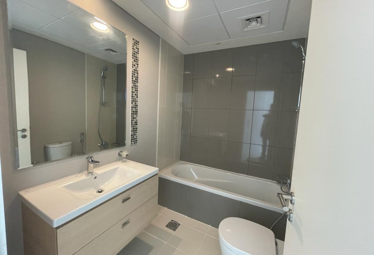 3 bedroom apartment in Golf Promenade 2B, Damac Hills: 11