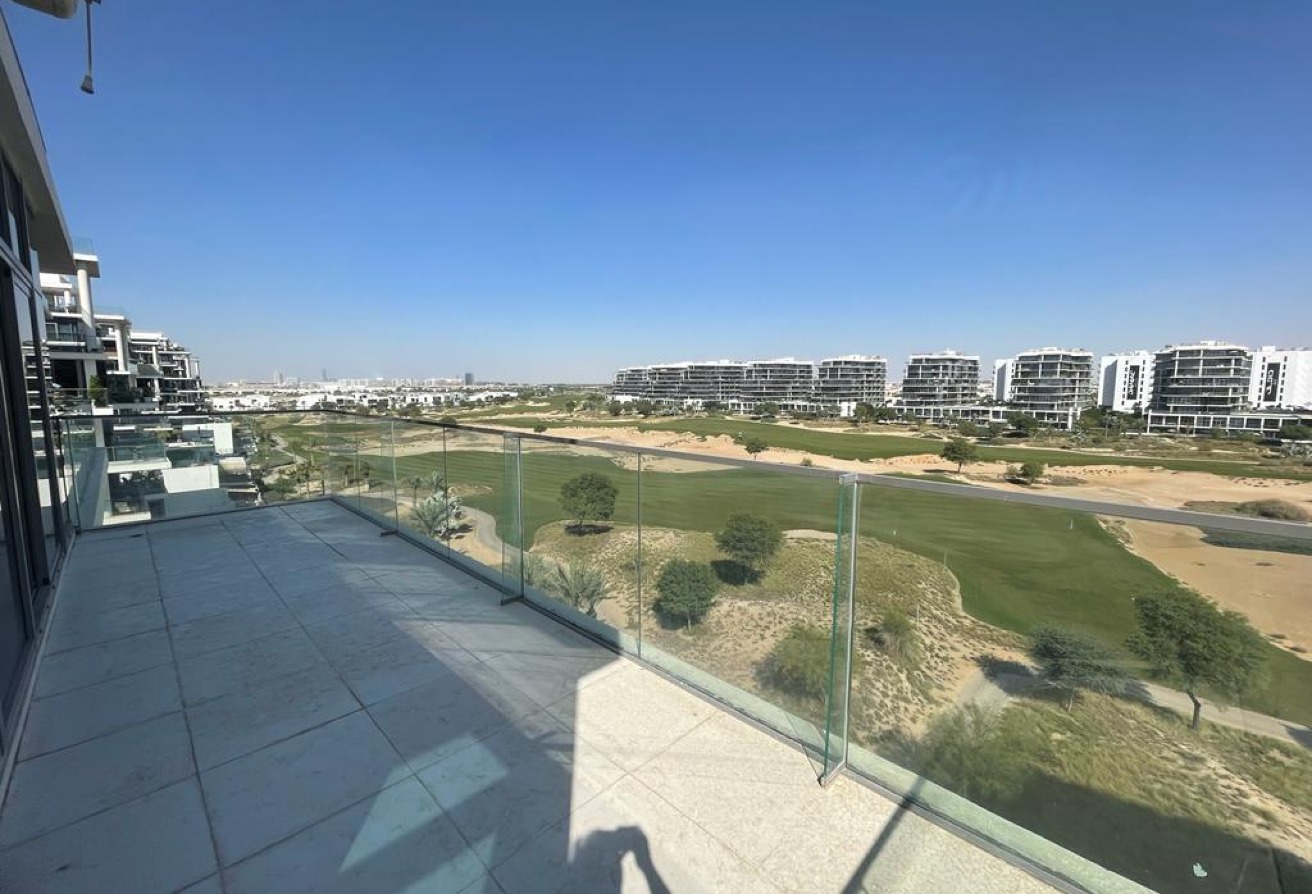 3 bedroom apartment in Golf Promenade 2B, Damac Hills: 17