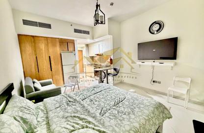 Apartment - Studio - 1 for rent in Jumeirah Garden City - Al Satwa - Dubai