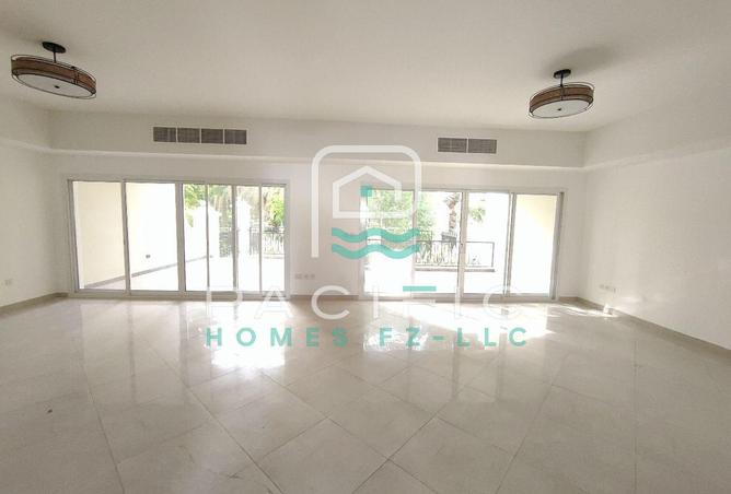 72312042 - Property Image 3