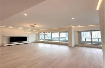 Apartment - 3 Bedrooms - 3 Bathrooms for rent in Al Majara 3 - Al Majara Towers - Dubai Marina - Dubai