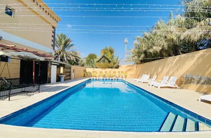 شقة - 2 غرف نوم - 2 حمامات للايجار في السروج - العين