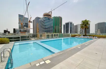 Apartment - Studio - 1 Bathroom for rent in SOL Bay - Business Bay - Dubai
