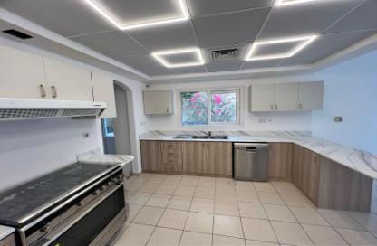 Villa - 4 Bedrooms - 5 Bathrooms for rent in Meadows 4 - Meadows - Dubai