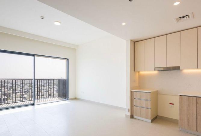 Modern 1BR in Park Field | Prime Area | Mid Floor!