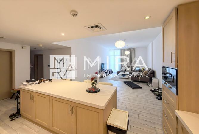 Vacant on October | Store room | Best Price