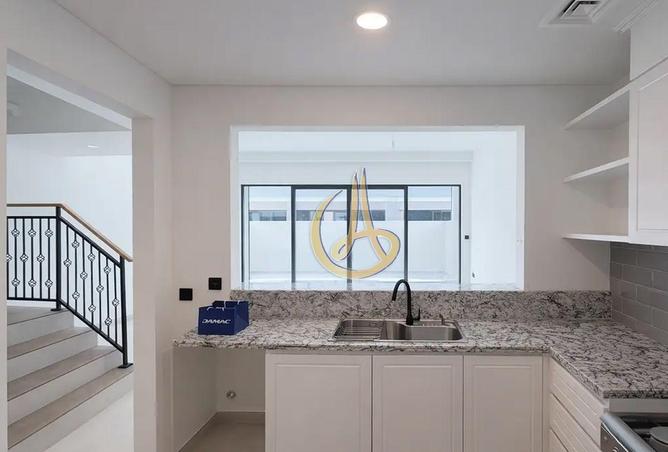 97400734 - Property Image 3
