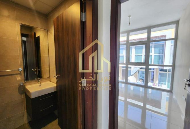 81110460 - Property Image 3