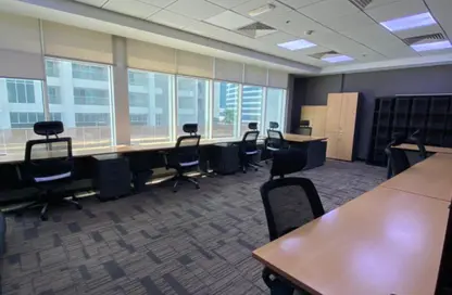 مكتب - غرفة نوم - 6 حمامات للايجار في برج كلوفر - الخليج التجاري - دبي