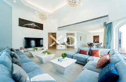 Villa - 4 Bedrooms - 5 Bathrooms for rent in Garden Homes Frond D - Garden Homes - Palm Jumeirah - Dubai