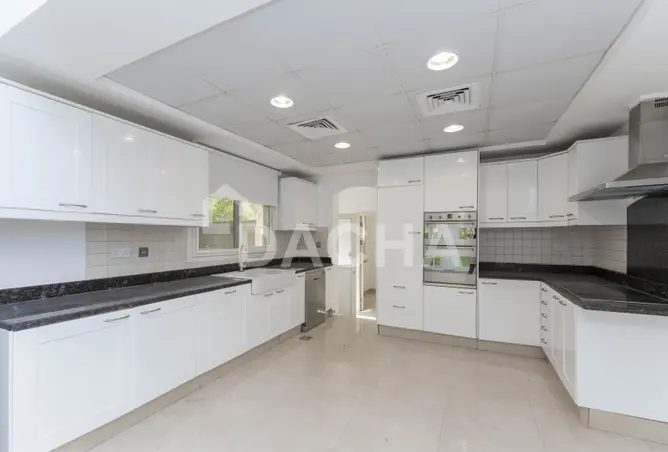 162803812 - Property Image 3