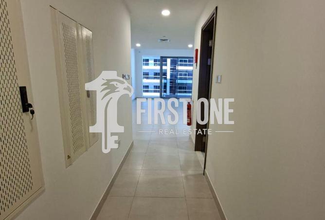 98709283 - Property Image 3