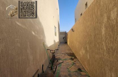 Villa - 5 Bedrooms - 6 Bathrooms for sale in Al Mowaihat 3 - Al Mowaihat - Ajman