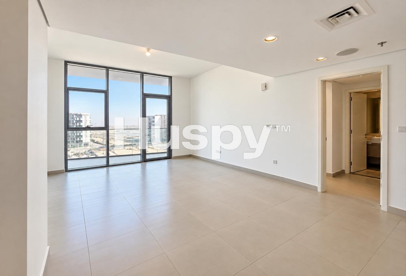 Vacant | Open View | High Floor photo 3