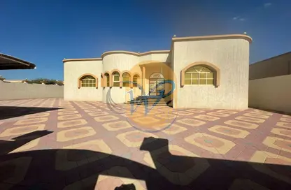 فيلا - 4 غرف نوم - 6 حمامات للايجار في القصيدات - رأس الخيمة