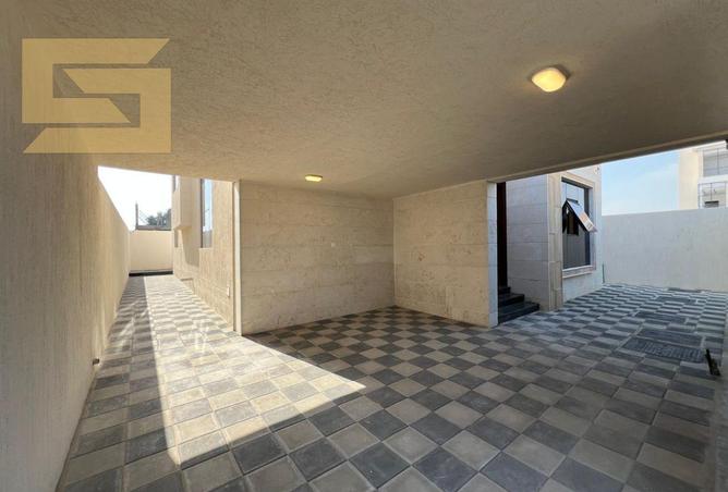 141431855 - Property Image 2