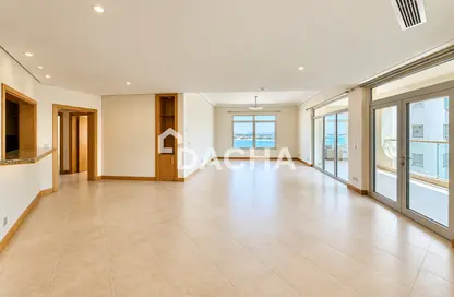 Apartment - 3 Bedrooms - 4 Bathrooms for rent in Al Das - Shoreline Apartments - Palm Jumeirah - Dubai