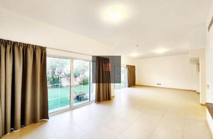 Villa - 4 Bedrooms - 5 Bathrooms for rent in Nad Al Sheba Villas - Nad Al Sheba 3 - Nad Al Sheba - Dubai Villa - 4 Bedrooms - 5 Bathrooms for rent in Nad Al Sheba Villas - Nad Al Sheba 3 - Nad Al Sheba - Dubai