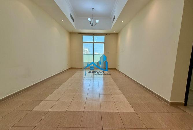 Just Front of ST Marry School | 1400 SQFT | 4 CHQS