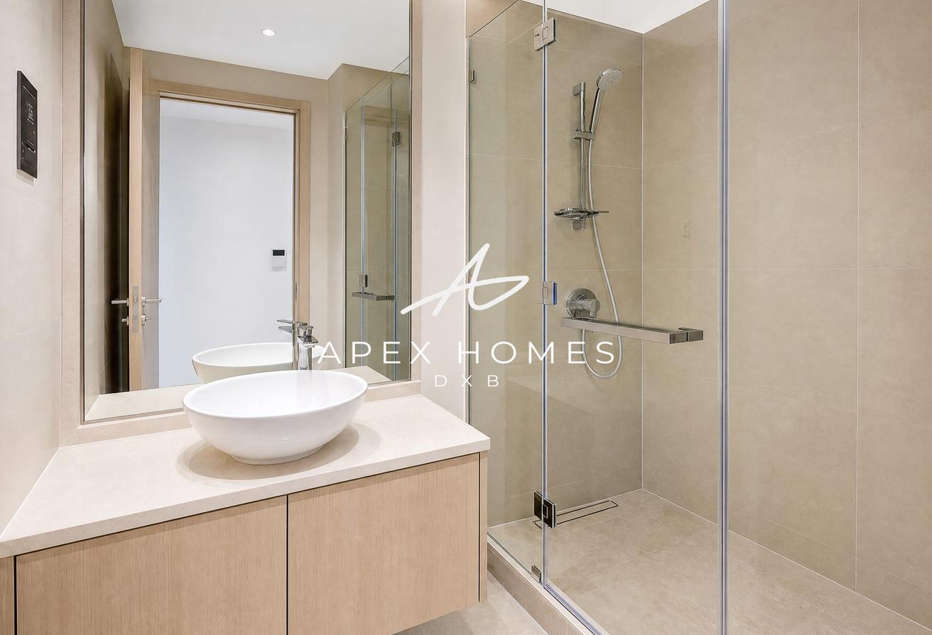 Amazing Location | White Goods | Unfurnished photo 7