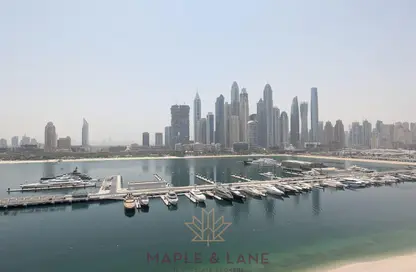 Apartment - 3 Bedrooms - 4 Bathrooms for rent in Palace Beach Residence Tower 2 - Palace Beach Residence - Emaar Beachfront - Dubai Harbour - Dubai