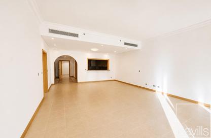 Apartment - 2 Bedrooms - 3 Bathrooms for rent in Al Habool - Shoreline Apartments - Palm Jumeirah - Dubai