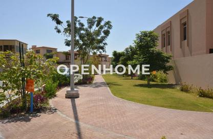Townhouse - 4 - 5 for rent in Golf Gardens - Khalifa City - Abu Dhabi