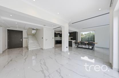 Villa - 3 - 4 for sale in District 8 - Jumeirah Park - Dubai