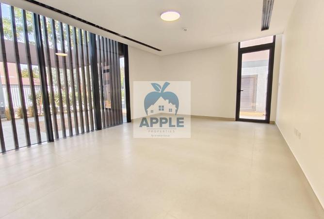 97819432 - Property Image 3