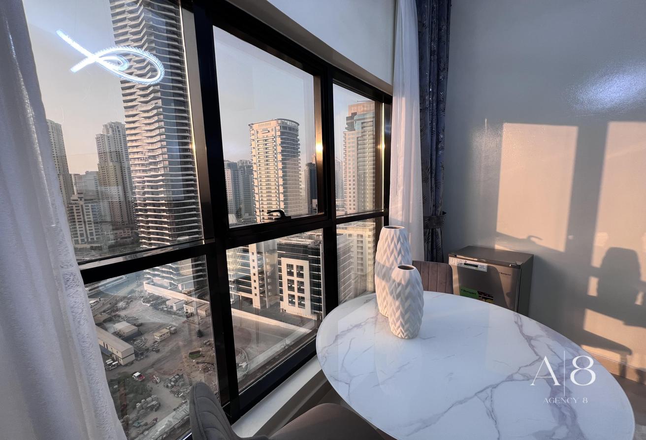 Marina Living | Water View | Fully Upgraded photo 7