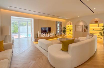 Villa - 4 Bedrooms - 4 Bathrooms for rent in Meadows 9 - Meadows - Dubai