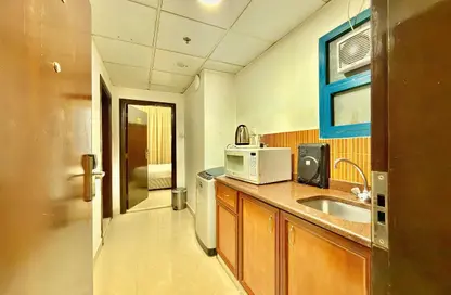 Apartment - Studio - 1 Bathroom for rent in Al Reem Plaza - Electra Street - Abu Dhabi