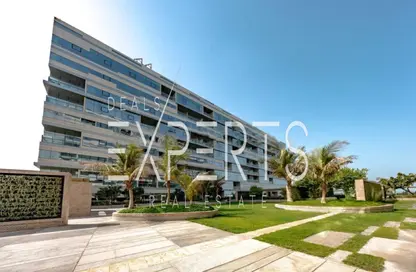 شقة - 3 غرف نوم - 4 حمامات للايجار في مساكن لامار - برج السيف - شاطئ الراحة - أبوظبي