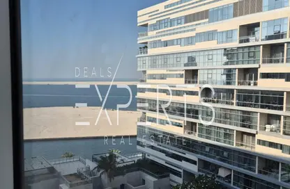 شقة - 3 غرف نوم - 4 حمامات للايجار في مساكن لامار - برج السيف - شاطئ الراحة - أبوظبي شقة - 3 غرف نوم - 4 حمامات للايجار في مساكن لامار - برج السيف - شاطئ الراحة - أبوظبي